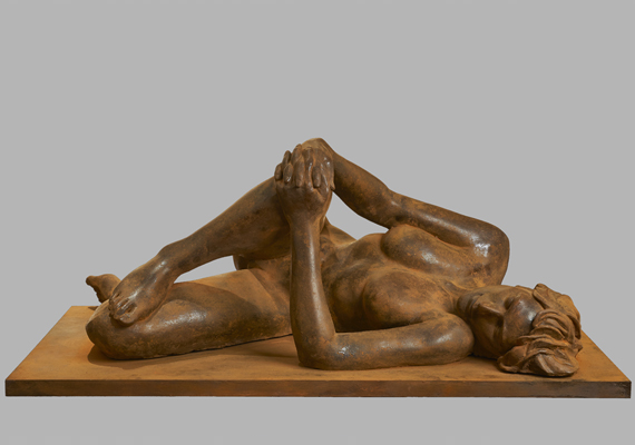 2015. Terracotta. 110x42x60 cm <br>Seleccionada en el 8º Concurso de pintura y escultura de la Fundació de les Arts i els Artistes. Adquirida por el Museo Europeo de Arte Moderno de Barcelona (MEAM)